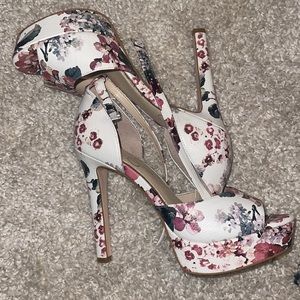 Jessica Simpson Floral Platform Heels